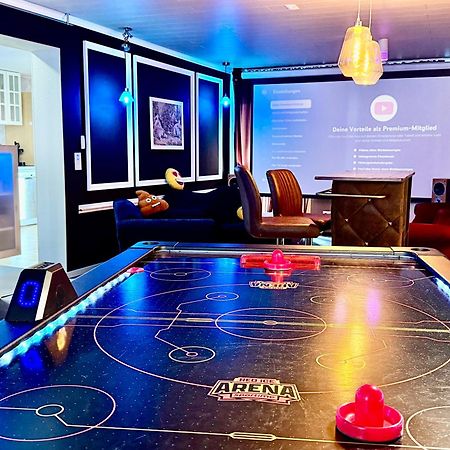 Bookeinfach Bad Ems - Private - Sauna Jacuzzi Whirlpool Swimmingpool Alahna Sup Beachvolleyball Billiards Ping Pong Cinema Theater Music Disco Ball Bbq Und Parkplaetze Dış mekan fotoğraf