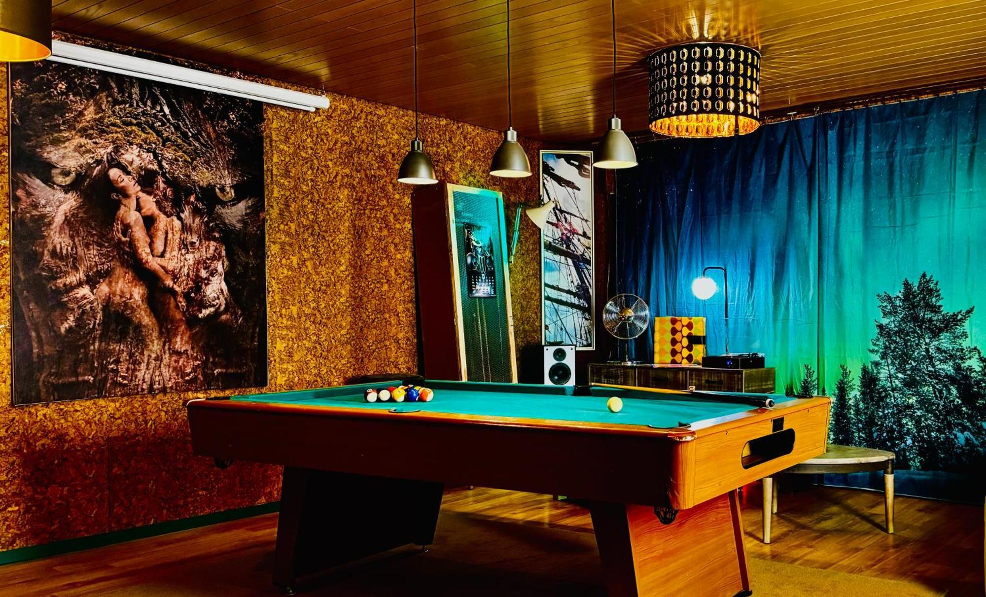 Bookeinfach Bad Ems - Private - Sauna Jacuzzi Whirlpool Swimmingpool Alahna Sup Beachvolleyball Billiards Ping Pong Cinema Theater Music Disco Ball Bbq Und Parkplaetze Dış mekan fotoğraf