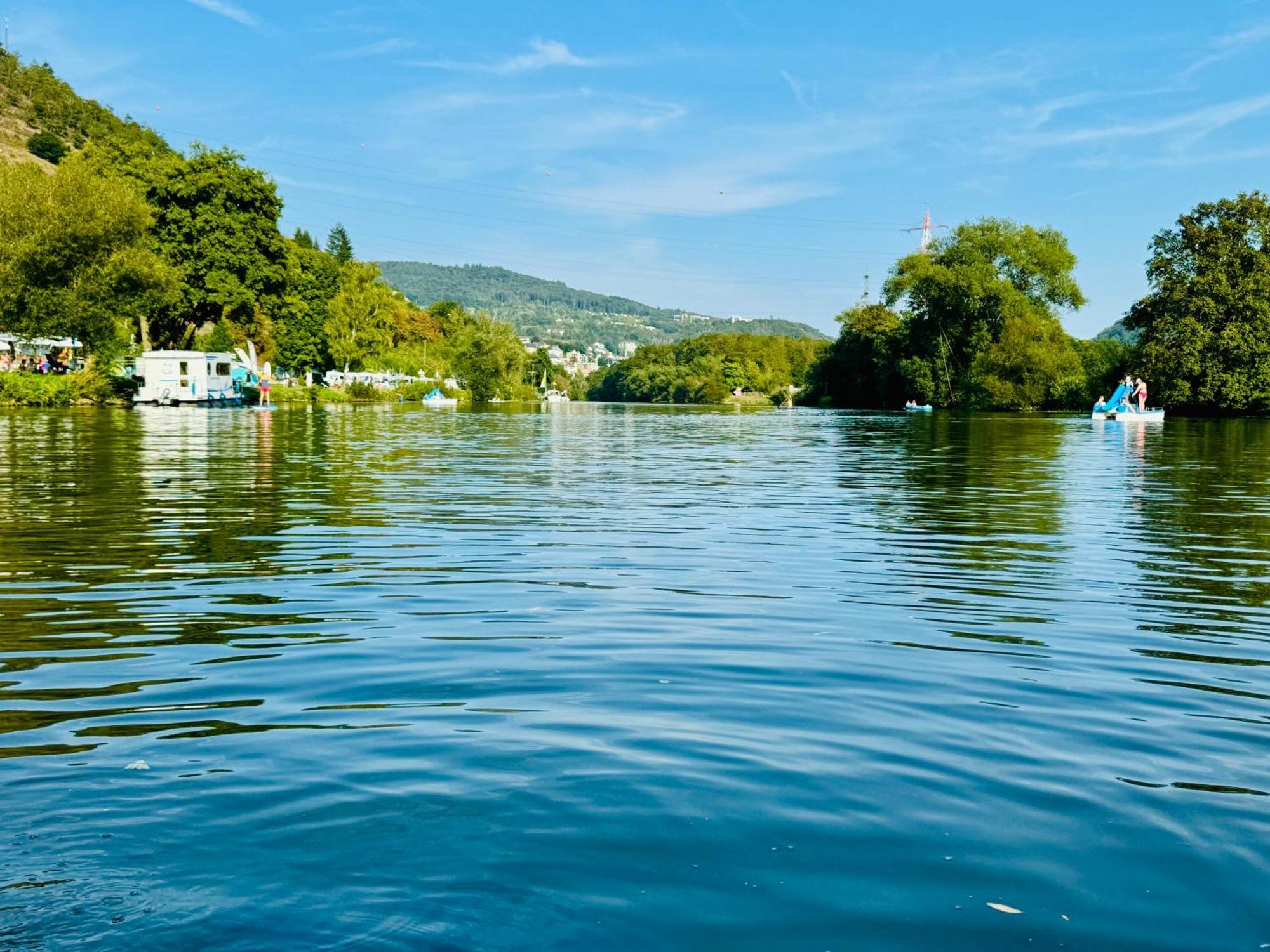 Bookeinfach Bad Ems - Private - Sauna Jacuzzi Whirlpool Swimmingpool Alahna Sup Beachvolleyball Billiards Ping Pong Cinema Theater Music Disco Ball Bbq Und Parkplaetze Dış mekan fotoğraf