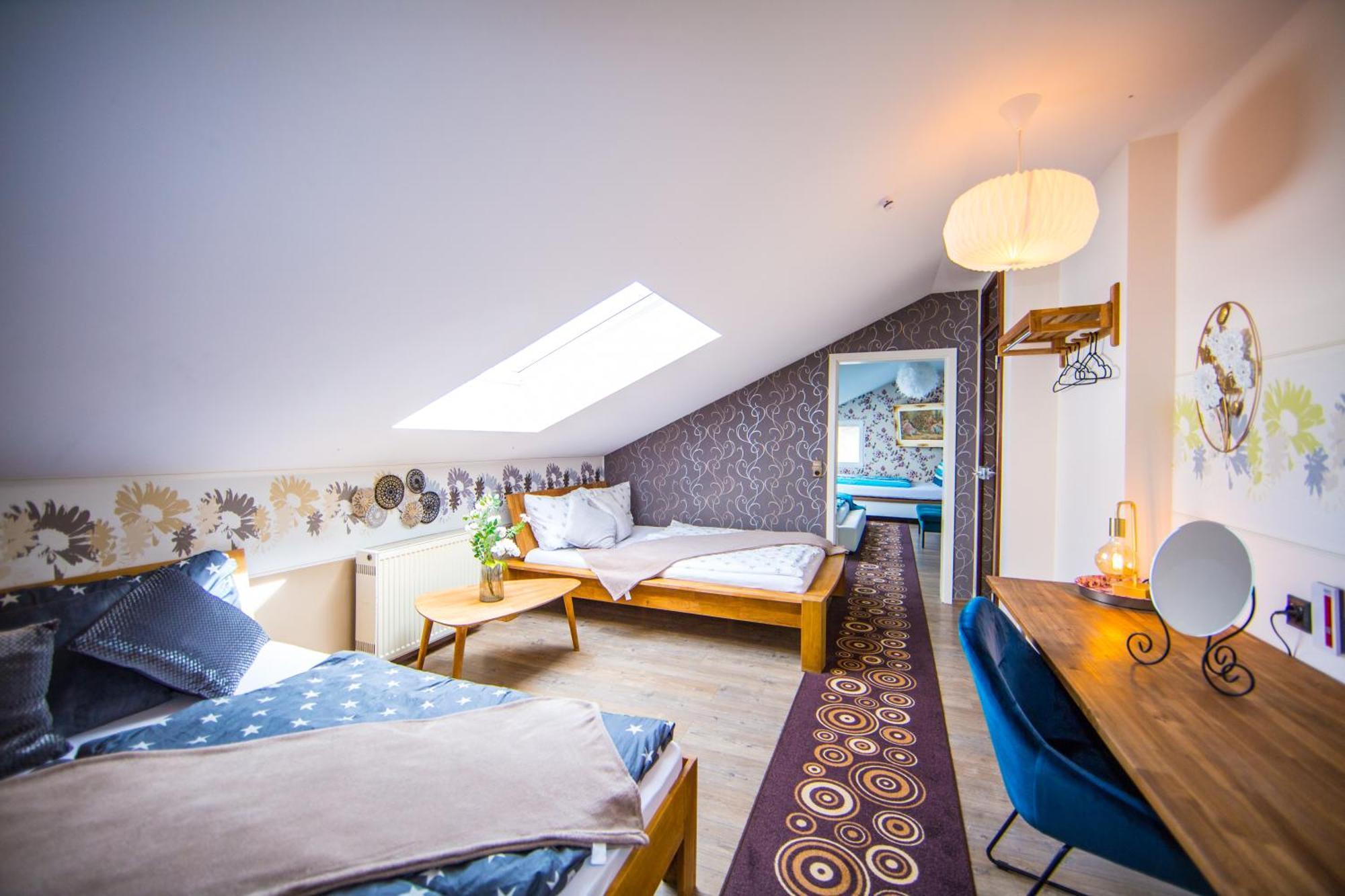 Bookeinfach Bad Ems - Private - Sauna Jacuzzi Whirlpool Swimmingpool Alahna Sup Beachvolleyball Billiards Ping Pong Cinema Theater Music Disco Ball Bbq Und Parkplaetze Dış mekan fotoğraf