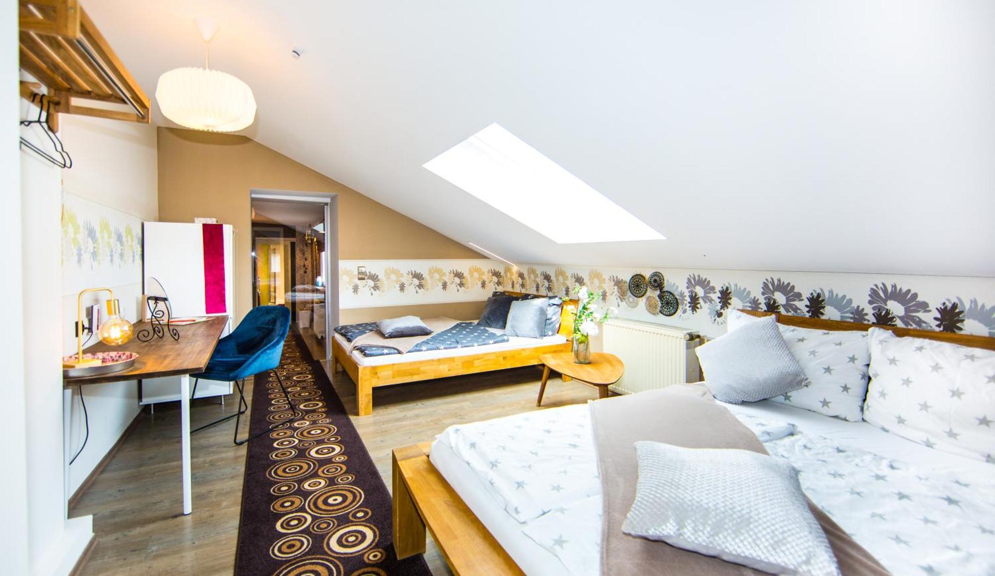Bookeinfach Bad Ems - Private - Sauna Jacuzzi Whirlpool Swimmingpool Alahna Sup Beachvolleyball Billiards Ping Pong Cinema Theater Music Disco Ball Bbq Und Parkplaetze Dış mekan fotoğraf