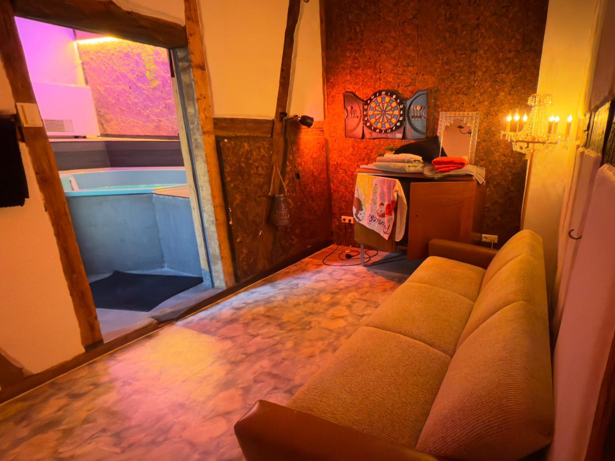 Bookeinfach Bad Ems - Private - Sauna Jacuzzi Whirlpool Swimmingpool Alahna Sup Beachvolleyball Billiards Ping Pong Cinema Theater Music Disco Ball Bbq Und Parkplaetze Dış mekan fotoğraf